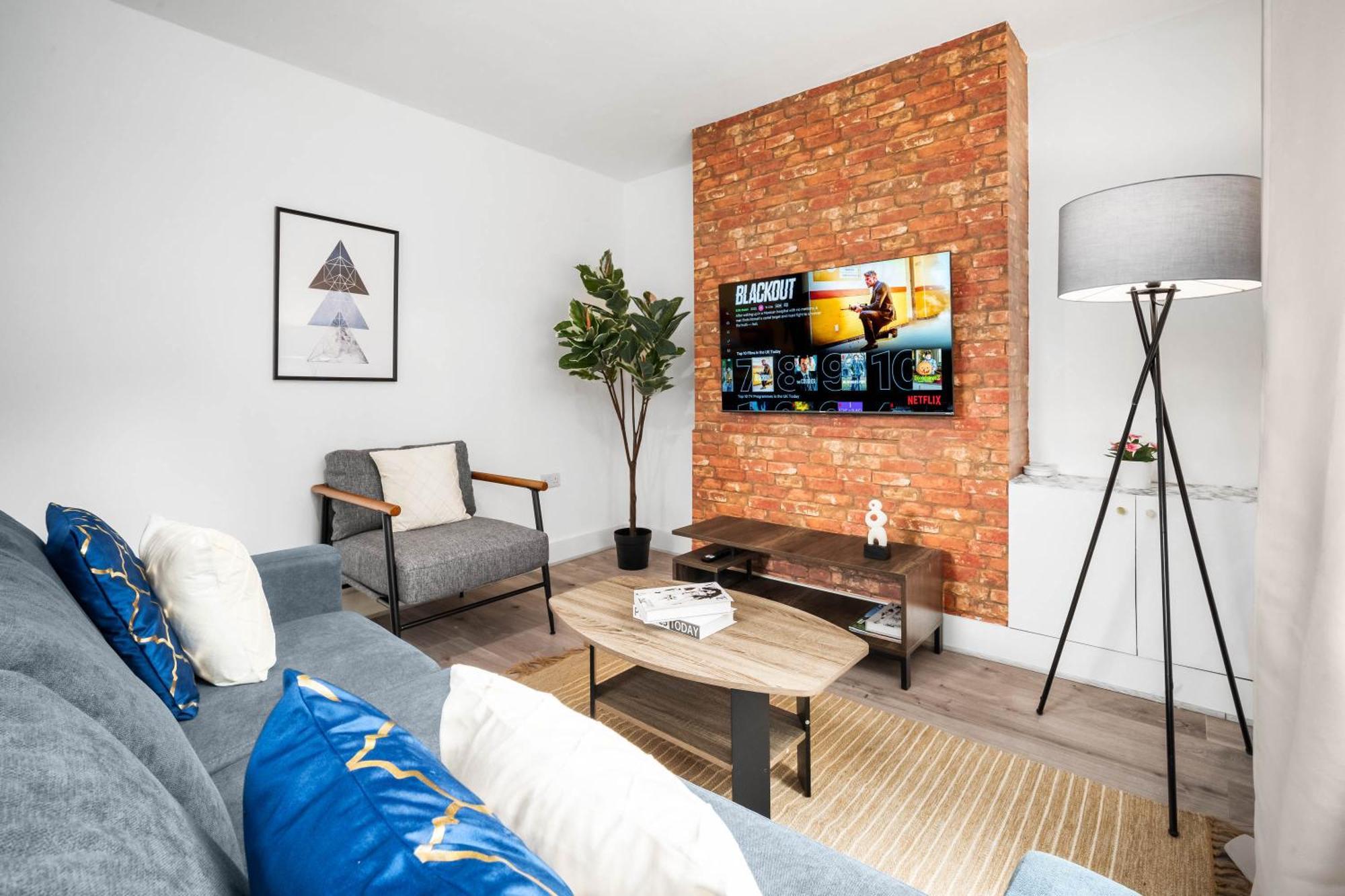 Three Bedroom House - Parking & Garden - Netflix - Wifi - Great Location - 215R Birmingham Bagian luar foto
