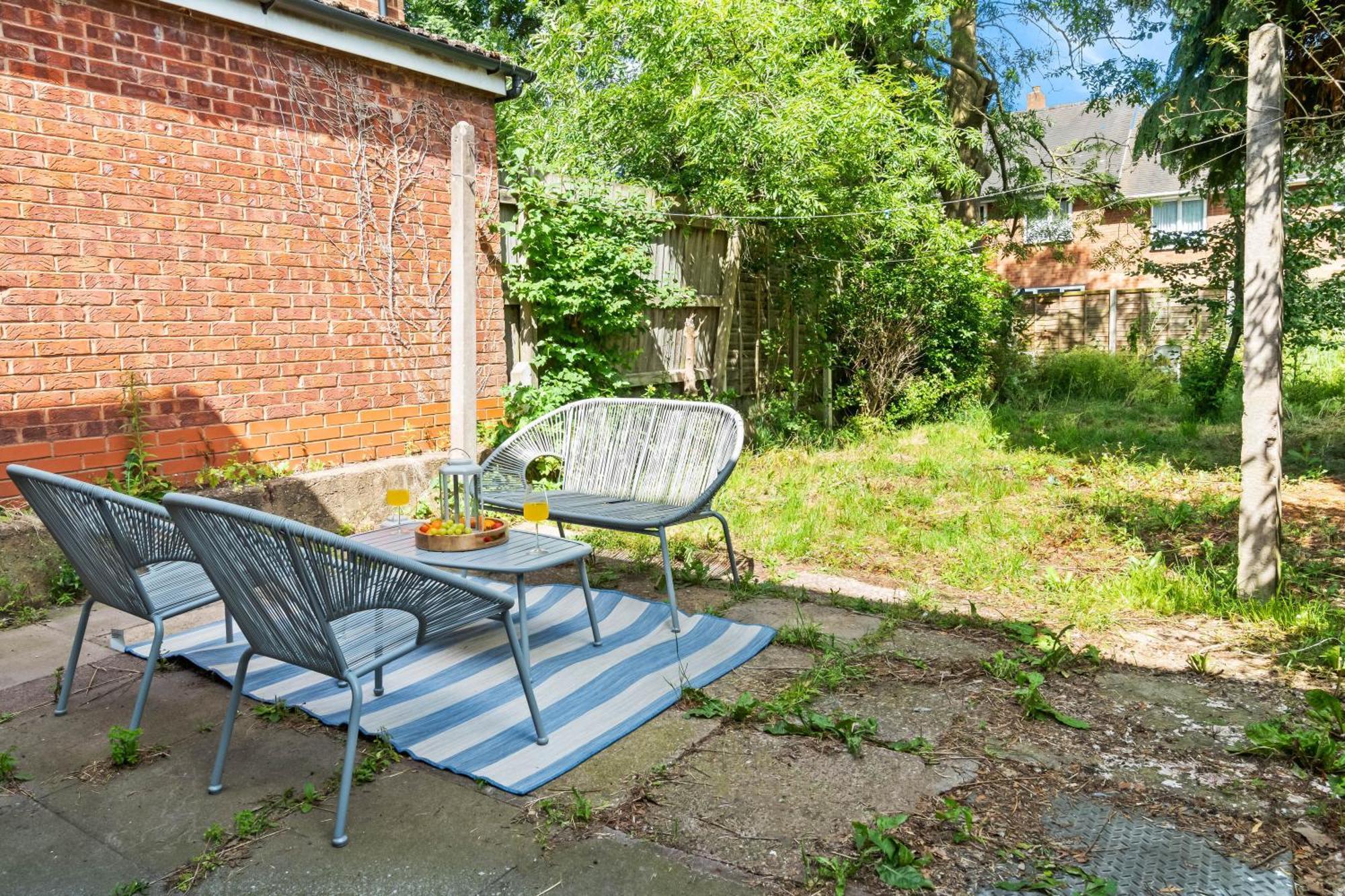 Three Bedroom House - Parking & Garden - Netflix - Wifi - Great Location - 215R Birmingham Bagian luar foto